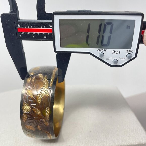 Etched Elephant Brass Bangle Bracelet Novelty Animal Jungle‎ Safari - Picture 11 of 11